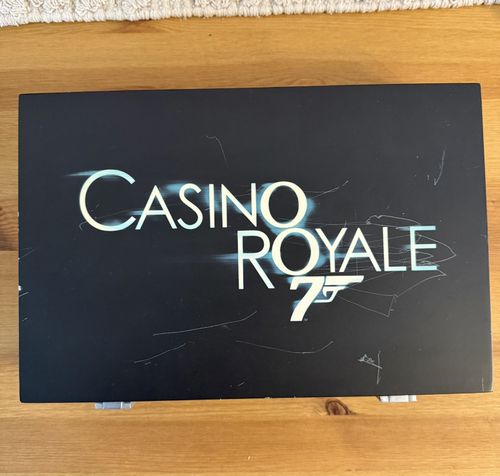 Casino Royale Poker Chips Set  - James Bond 007 - Cartamundi *RARE* — image 3