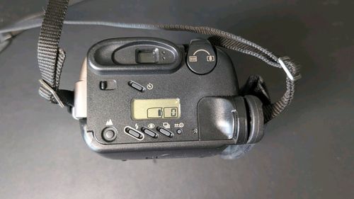Canon Autoboy JET 135/ Photura 135/Epoca 135 Film Camera (Excellent Condition) — image 6