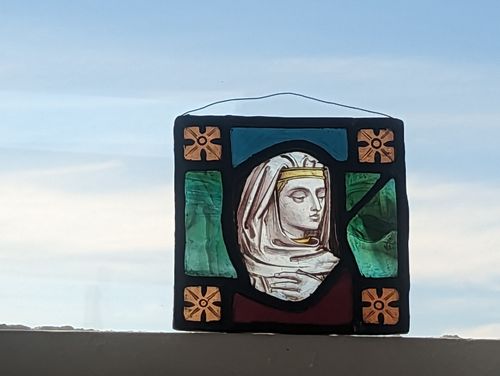 Exceptional Compact Victorian Stained Glass Panel With Painted Portrait — image 1