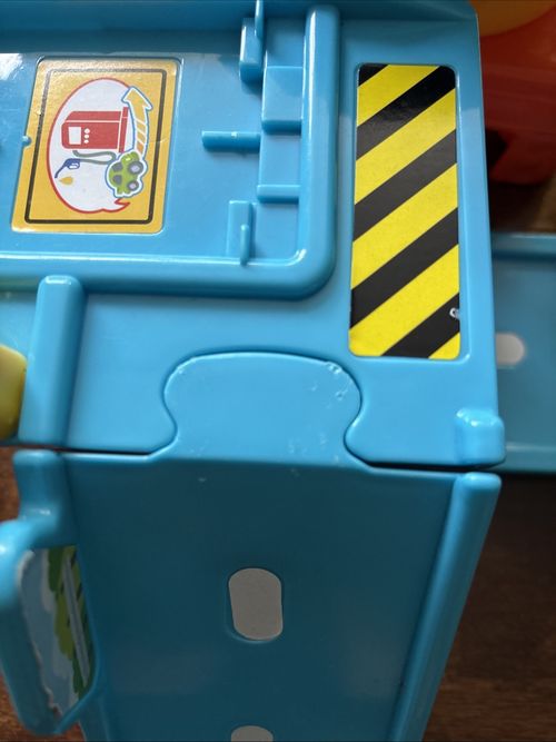 VTech Toot Toot Drivers Airport Set with Aeroplane Complete Set — image 2