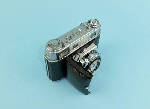1957 Kodak Retina IIIc (Type 021 II) rangefinder outfit. Cased with three lenses — image 3