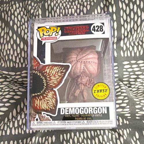 Funko Pop! Stranger Things Demogorgon #428 Chase + Protector Case MINT RARE