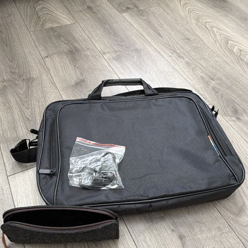 Nic Barrows Cue Action Trainer Board with Black Case, Carry Strap & Handle — image 3