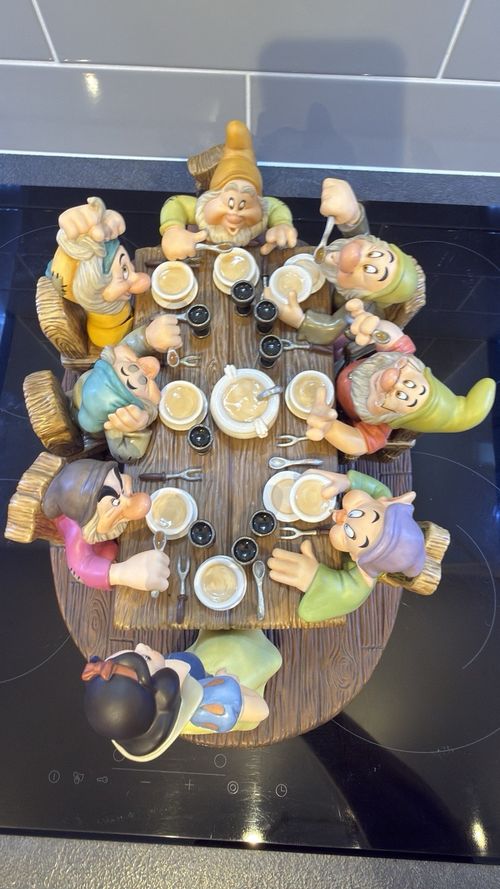 RARE Snow White and The Seven Dwarfs  Soup's On Figurine LE 1542/1937 — image 5