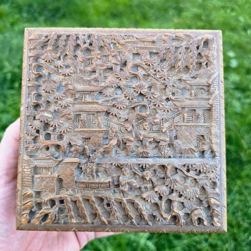 Chinese Antique Box Sandalwood Finely Carved 19th century Qing Dynasty Wood — image 1