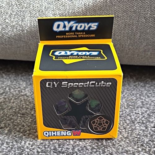 QYTOYS QiHeng W Megaminx Concave Dodecahedron Speed Cube Twist Puzzle — image 1