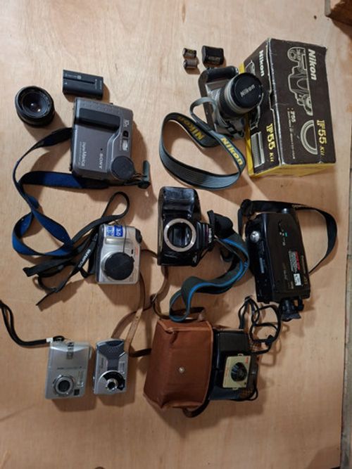 Vintage Camera Job Lot Nikon F55 Minolta Sony Olympus Kodak Panasonic + Lenses