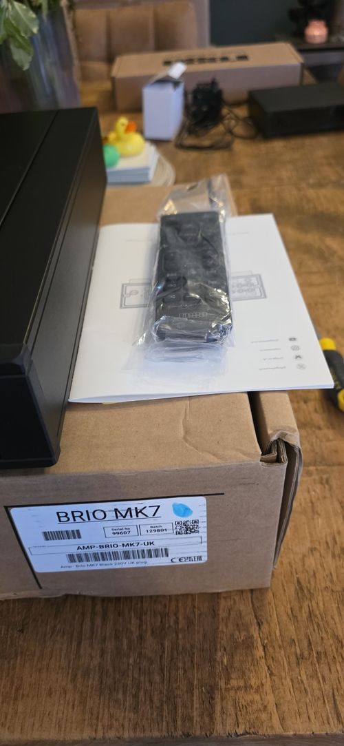 Rega Brio Mk7 Amplifier Excellent Condition with Original Box — image 4