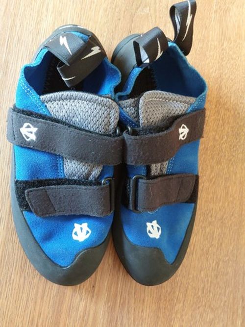 Evolv Climbing Shoes UK 3/EU 37 Unused