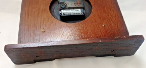 VINTAGE OLD ART-DECO MANTLE CLOCK (SMITHS?) now converted into a quartz battery. — image 4
