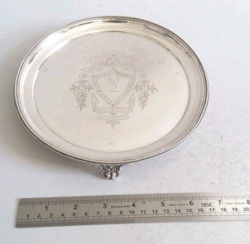 ELKINGTON.  GOOD, CRESTED ANTIQUE SOLID SILVER SALVER / DRINKS TRAY.  BIRM. 1886