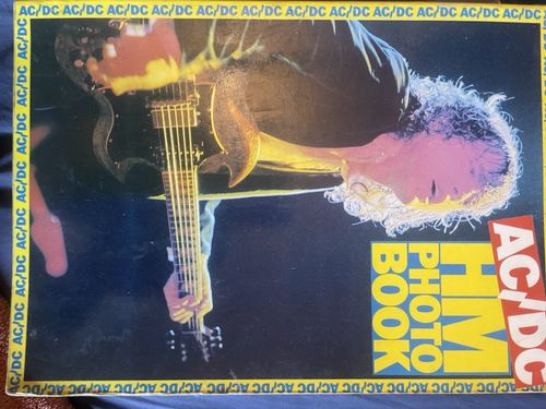 AC/DC  Hm  Photo Book PB Omnibus Uk  (1983) Excellent Condition  — image 1