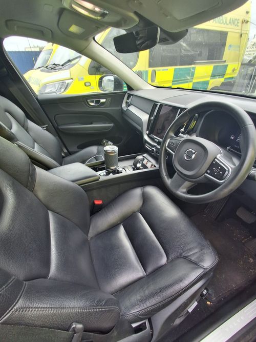 volvo xc 60 automatic diesel authority spec blue light RRV — image 4