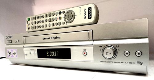 Sony SLV-SE240 HDMI VHS VCR Video Cassette Recorder 4 Head Smart Engine Boxed — image 4
