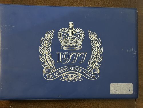QEII BRITISH COMMONWEALTH 1977 SILVER JUBILEE MNH COLLECTION OF 50 COUNTRIES — image 1