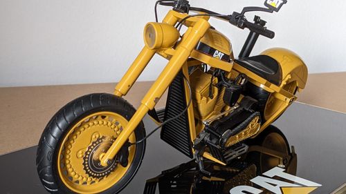 Rare Caterpillar 1:10 Scale Motorcycle Die-Cast model By OCC — image 4