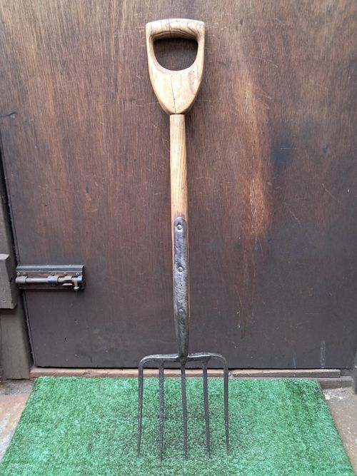 Vintage Garden Fork Spear & Jackson 5 Prong Fork Wood D Block Handle (#160) — image 1