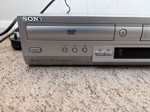 Sony SLV-D950G1 DVD VHS Combi Player *DVD Player Not Working* No Remote — image 9