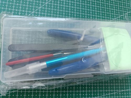 scale modelling tool set for beginners + gift — image 2