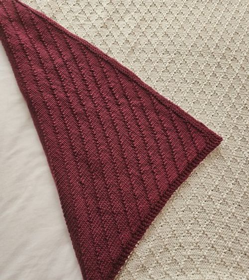 Hand Knitted Cot Bed Blanket Reversible Soft Aran Baby Maroon Cream 90-110cm New