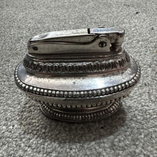Vintage BEAUTIFUL Ronson QUEEN ANNE SILVER PLATED TABLE LIGHTER 