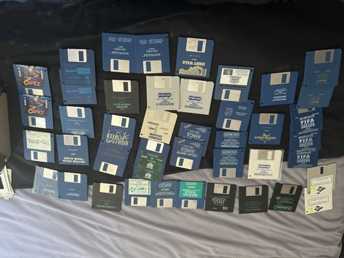 Bundle of  33 Original Full Amiga Games In A Disk Box  With Key Tested 4 Games — image 4
