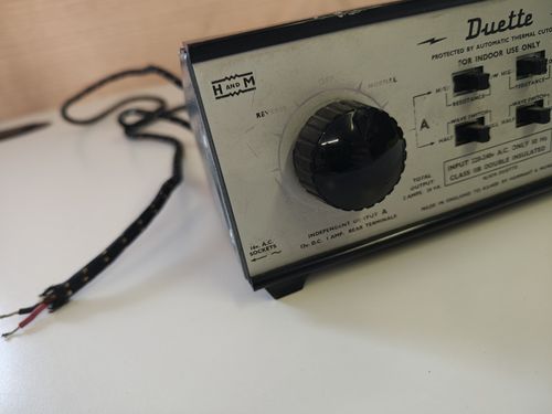 H & M Duette Twin Supply Power Unit Output Voltage - Needs Plug — image 4