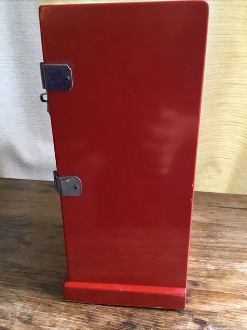 Vintage Chinese Jewellery Box Red  Lacquered Cabinet mother of Pearl for repair — image 9