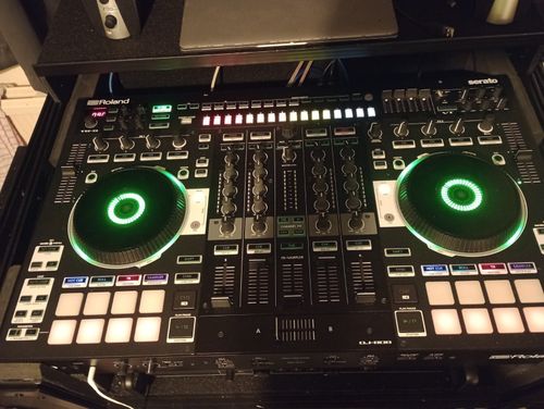 Roland DJ-808 Serato Double Deck Controller 4-Channel withOddssy Flight case — image 2
