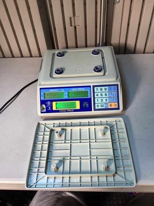 Excell FD3-P Flat Plate Weighing Scale & Pole Display -Missing Metal Plate Cover — image 9
