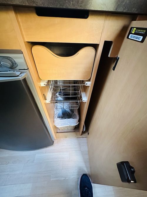 Bailey Olympus 462 Off Grid Very Good Condition Caravan — image 8