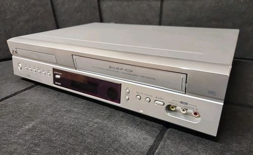 LG DV1010 DVD Player/Video VHS Cassette Recorder And Remote Control TESTED  — image 7