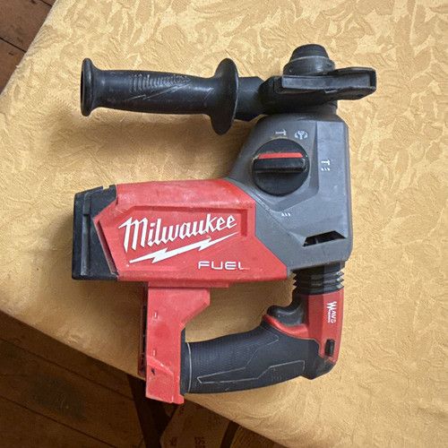 Milwaukee M18 FUEL 18V Cordless Rotary Hammer Drill SDS-Plus Tool Only