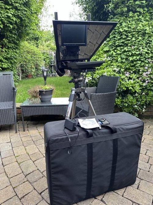 Autocue QTV QStart 10.4” Teleprompter Kit with Monitor, Software, Remote & Case