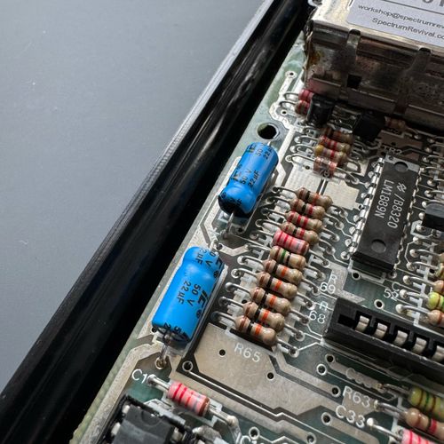Professionally Fitted ZX Spectrum Capacitor Replacement — image 3