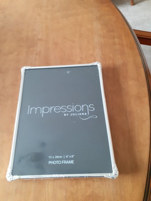 Photo Album with 40 self Adhesive Pages and Silver coloured Photo Frame 6x8 — image 15