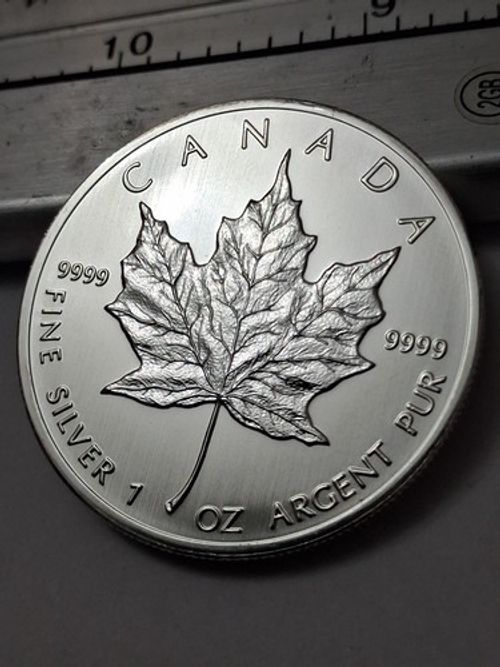 2013 Canada 5 Dollar Silver 1oz .999 Bullion Coin Maple Leaf