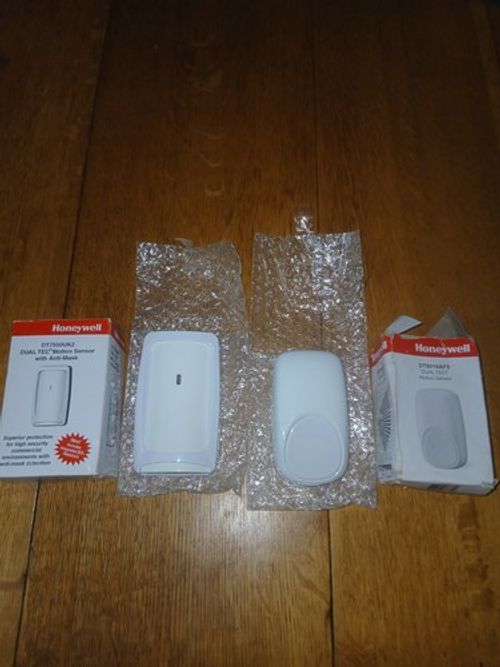 Honeywell DT8016AF5 Dual-Technology and DT7550UK2
