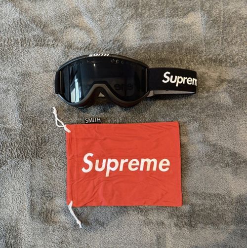 Black Supreme Smith Ski Goggles — image 1