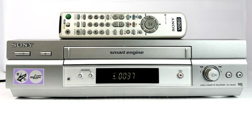 Sony SLV-SE240 HDMI VHS VCR Video Cassette Recorder 4 Head Smart Engine Boxed — image 5