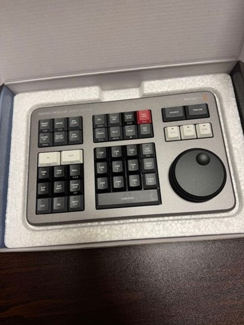 Blackmagic Design DaVinci Resolve Speed Editor Editing Keyboard