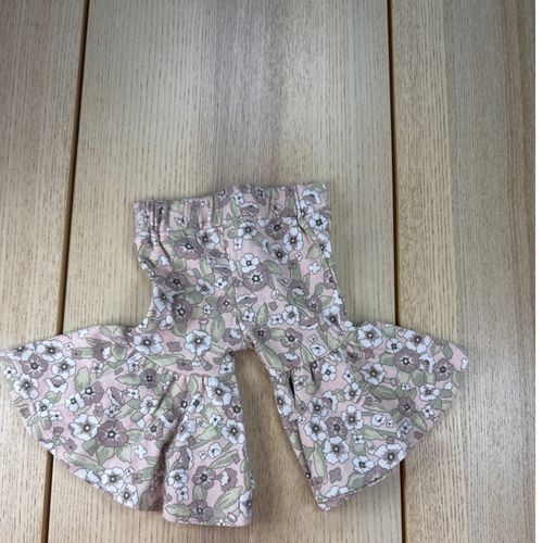 Baby Essentials Floral Bell Bottom Leggings Pink Sage Green Ruffle Pants 3M — image 3
