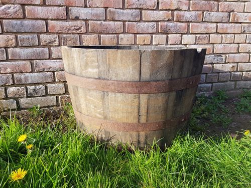 HALF OAK WHISKEY BARREL PLANTER POT TUB GARDEN FLOWERS SHRUBS WITH DRAINAGE HOLE — image 4