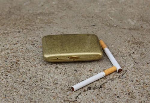 Collecteable Vintage Solid Brass Smoking Can hold 16 Cigarettes Case Holder — image 11