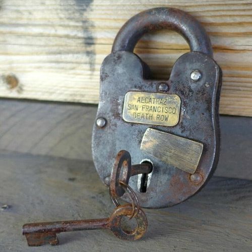 Antique Alcatraz San Francisco Death Row 4" Cast Iron BLACK finish Lock & Keys,