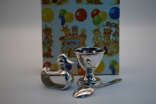 Vintage Christening Set Egg Cup Spoon Napkin Ring Silver Plated Sheffield Boxed — image 7