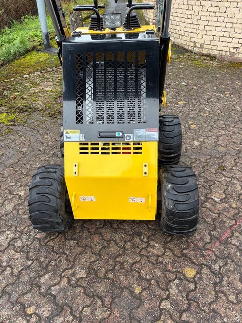 Brand New 2026 18HP Mini Skid Steer Loader — image 15