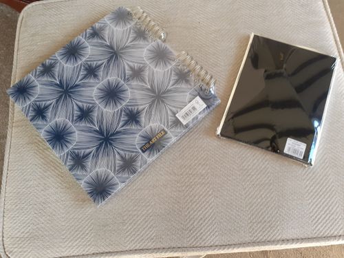 Photo Album with 40 self Adhesive Pages and Silver coloured Photo Frame 6x8 — image 2