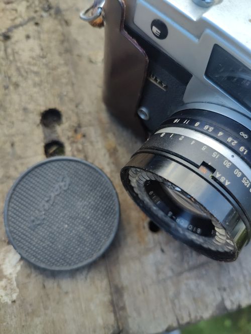 Vintage Rangefinder Light-O-Matic III Beauty 35mm Film Camera  — image 6