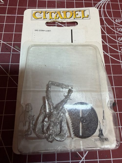 Games Workshop Warhammer 40k Necromunda Mad Donna Escher Hired Gun Metal, Boxed! — image 3